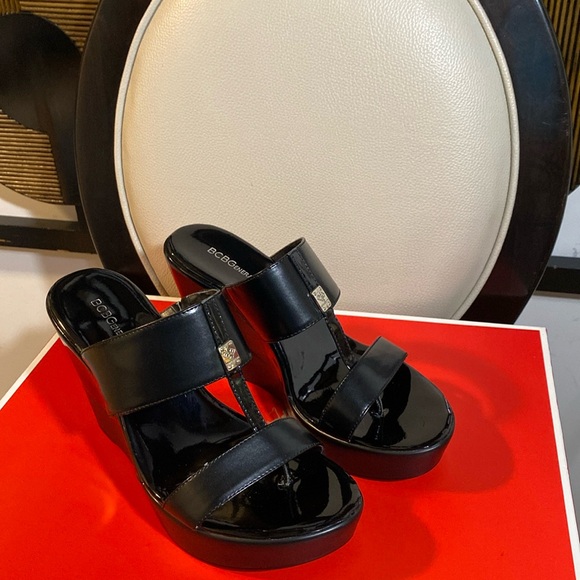 BCBG Wedge slippers used in good condition. - Picture 2 of 8